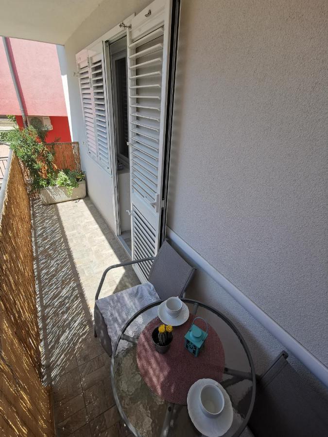 Apartman Jela Šibenik Exteriör bild